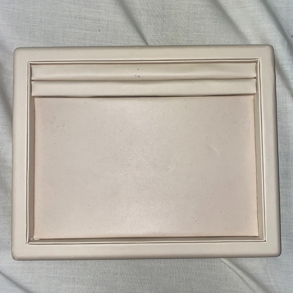 Jewelry Display Organization